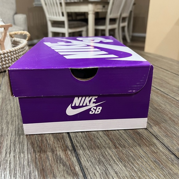 Nike SB’s - Picture 2 of 9